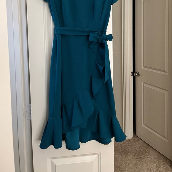 Calvin Klein dress size 2 - Picture 2 of 2